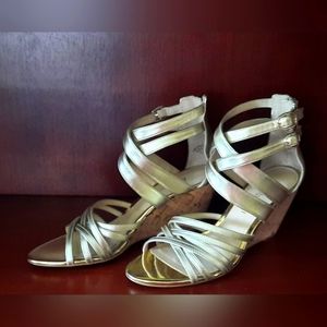 ⭐️Strappy Gold Sandals by Enzo Angellini, Size 6.5M, EUC💛🔥💛